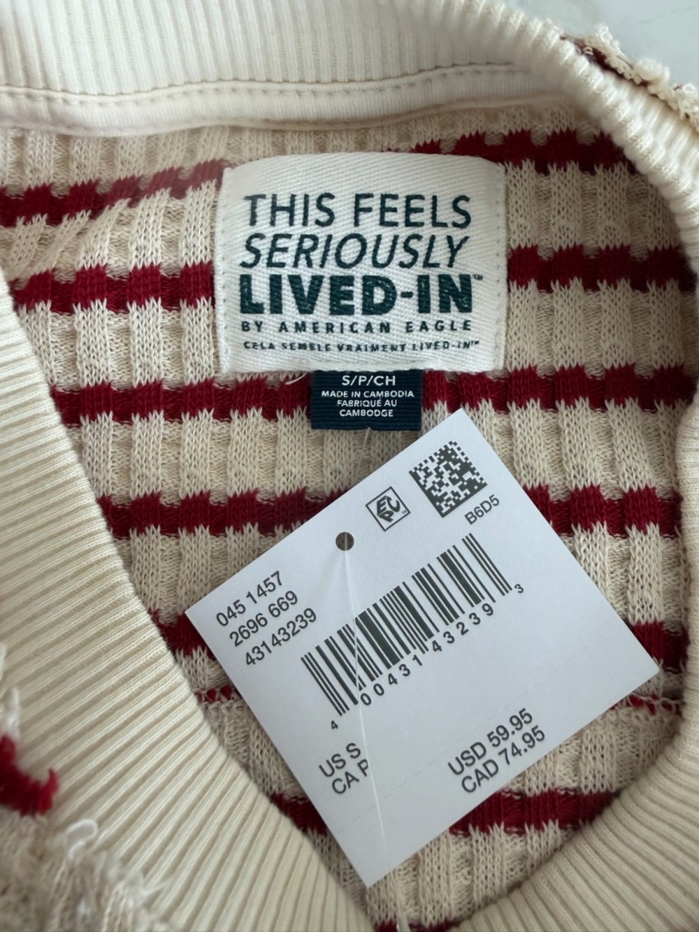 NWT American Eagle Women’s Oversized Big Hug Waffle Crew Neck S Cozy Cream Red - Picture 4 of 4